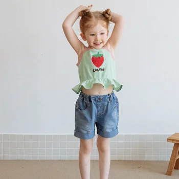 Детская одежда, летний комплект из клубнички для девочки + джинсовые шорты, комплект из двух предметов